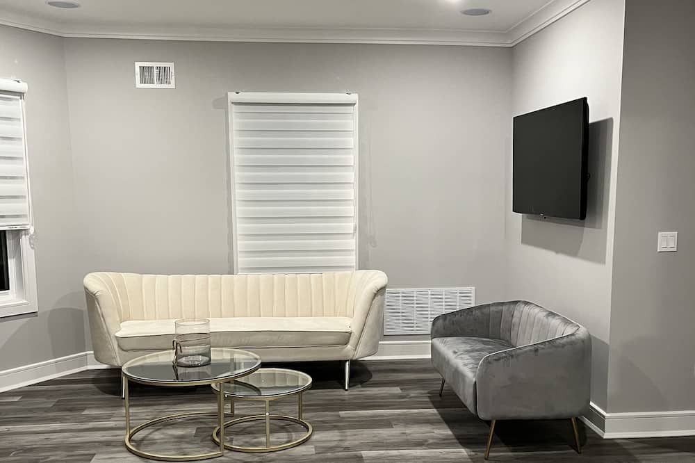 Photo of Livingroom in Westwood