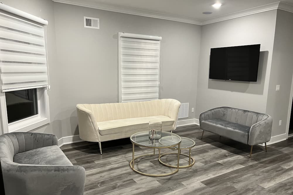 Photo of Livingroom in Westwood