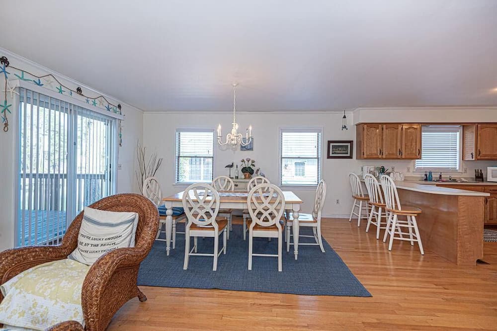 Photo of Livingroom in Ocean Pines