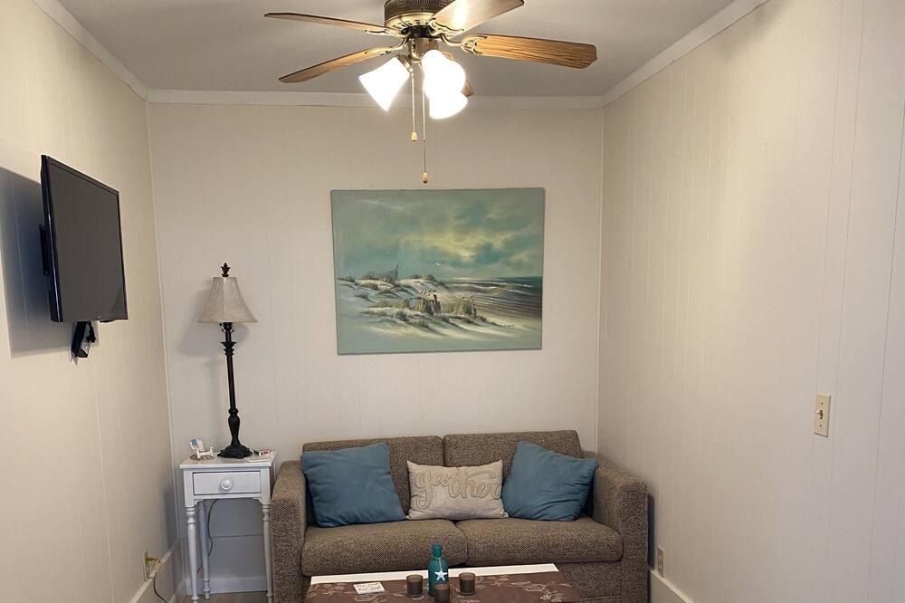 Photo of Livingroom in Bradley Beach