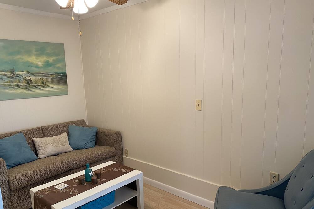 Photo of Livingroom in Bradley Beach