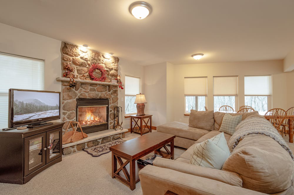 Photo of Livingroom in Rowland