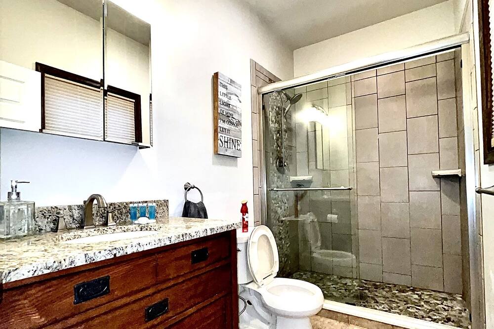 Photo of Bathroom in Pocono Lake