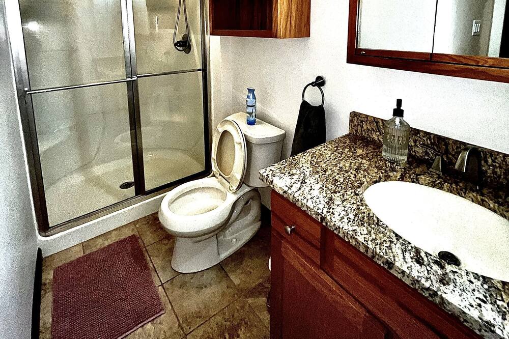Photo of Bathroom in Pocono Lake