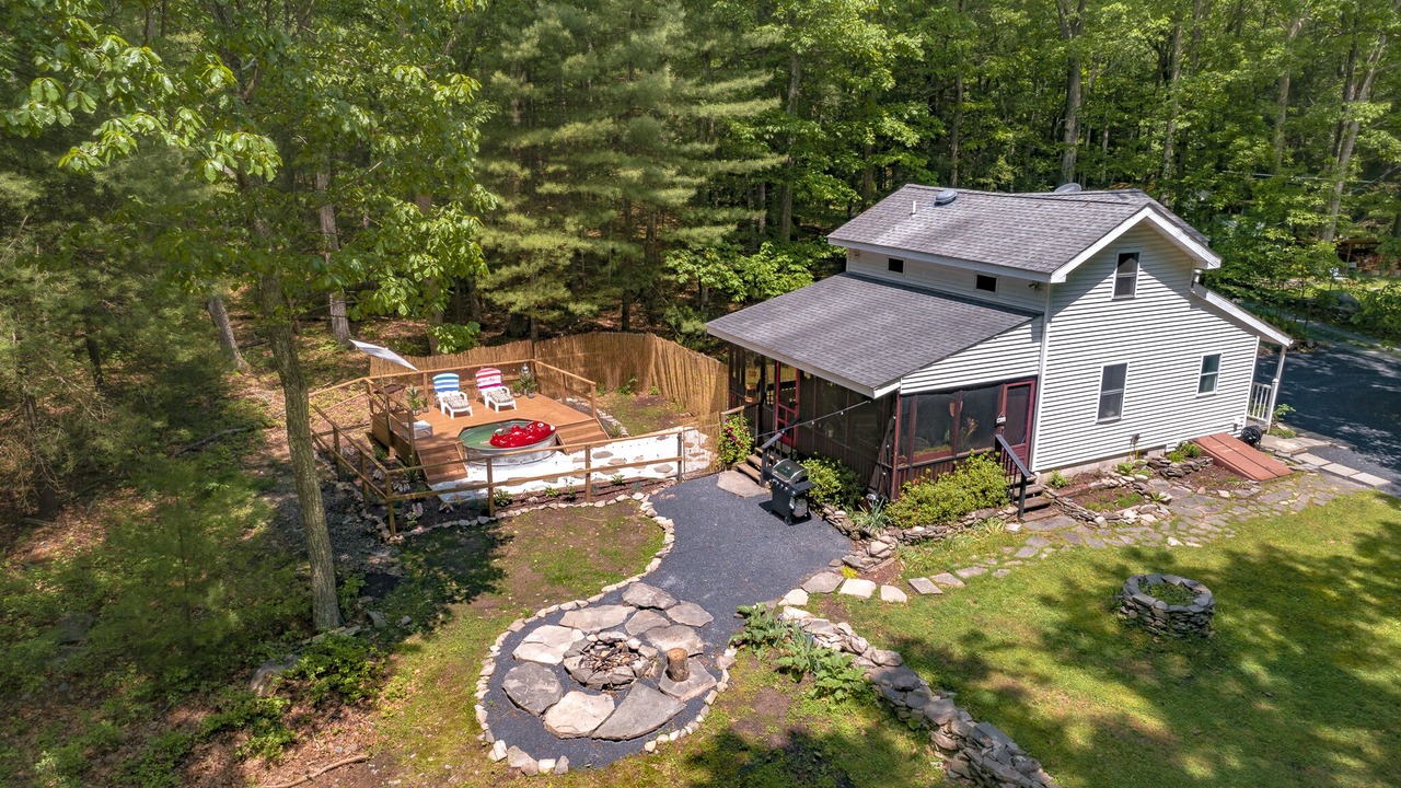 Photo of Outdoor in Pond Eddy