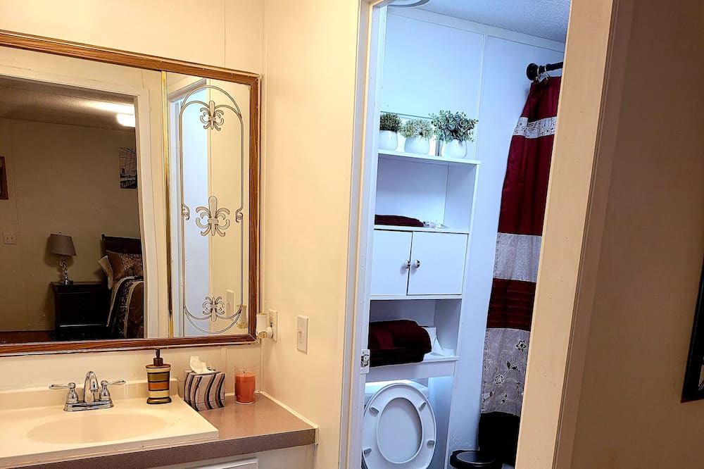 Photo of Bathroom in Laurel