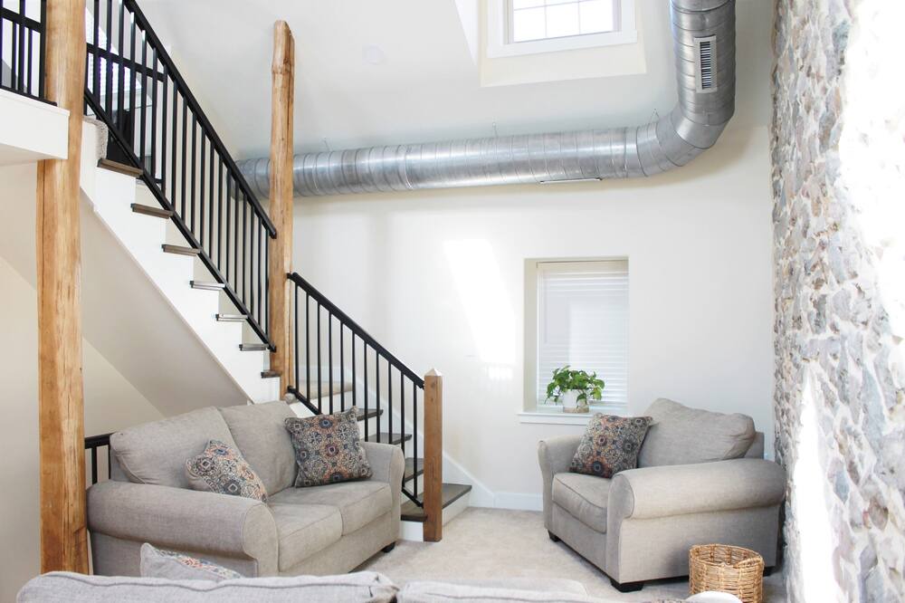 Photo of Livingroom in Earlville