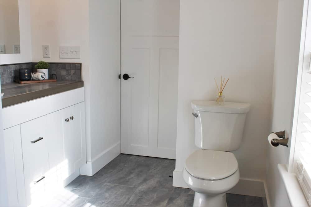 Photo of Bathroom in Earlville