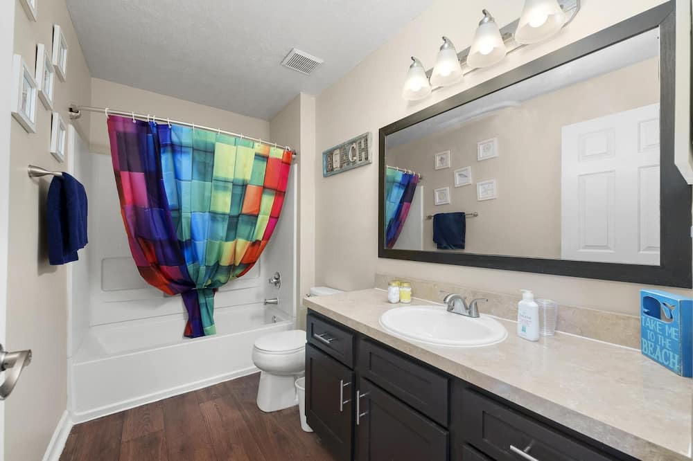 Photo of Bedroom in Easton