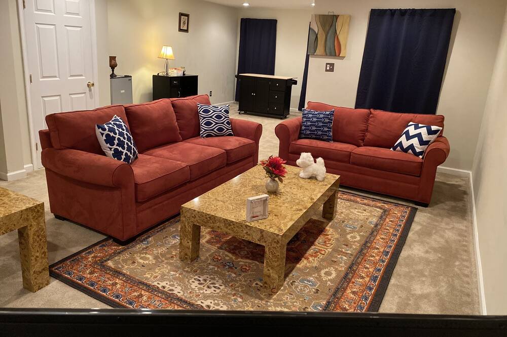 Photo of Livingroom in Menges Mills