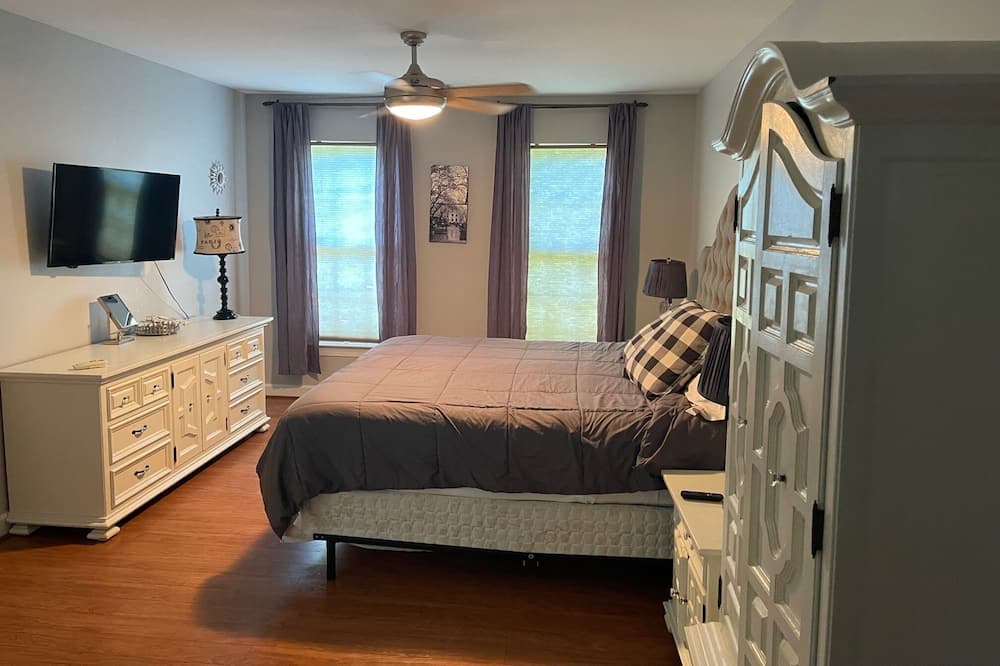Photo of Bedroom in Severna Park