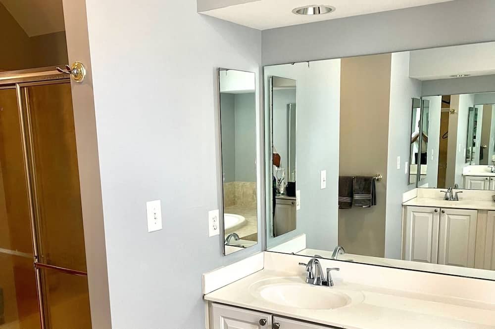 Photo of Bedroom in Severna Park