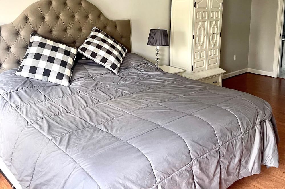 Photo of Bedroom in Severna Park
