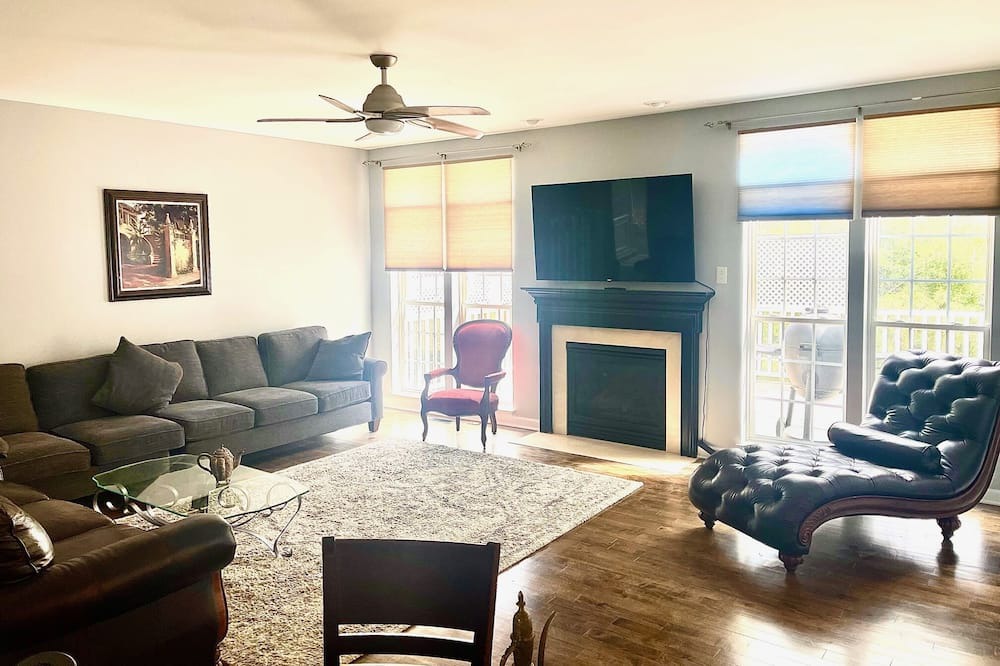 Photo of Livingroom in Severna Park