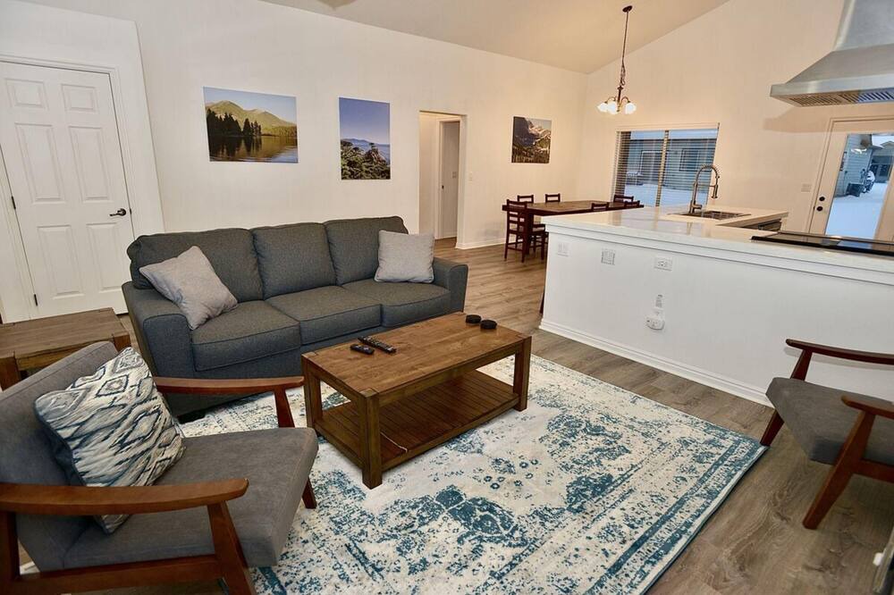 Photo of Livingroom in Donnelly