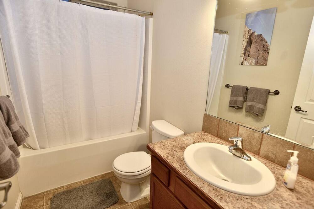 Photo of Bathroom in Donnelly