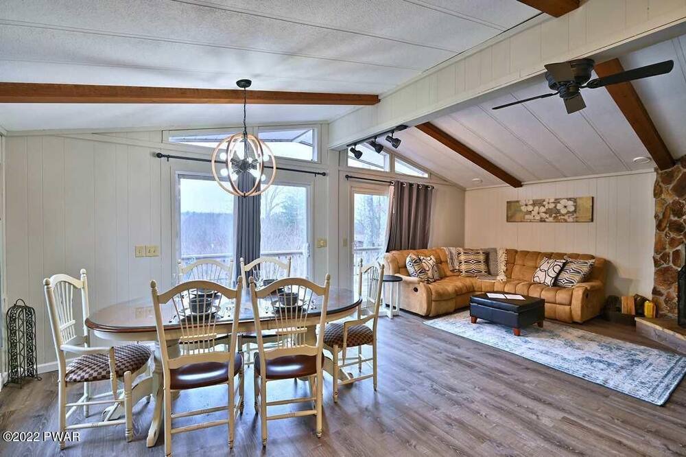 Photo of Livingroom in Lackawaxen