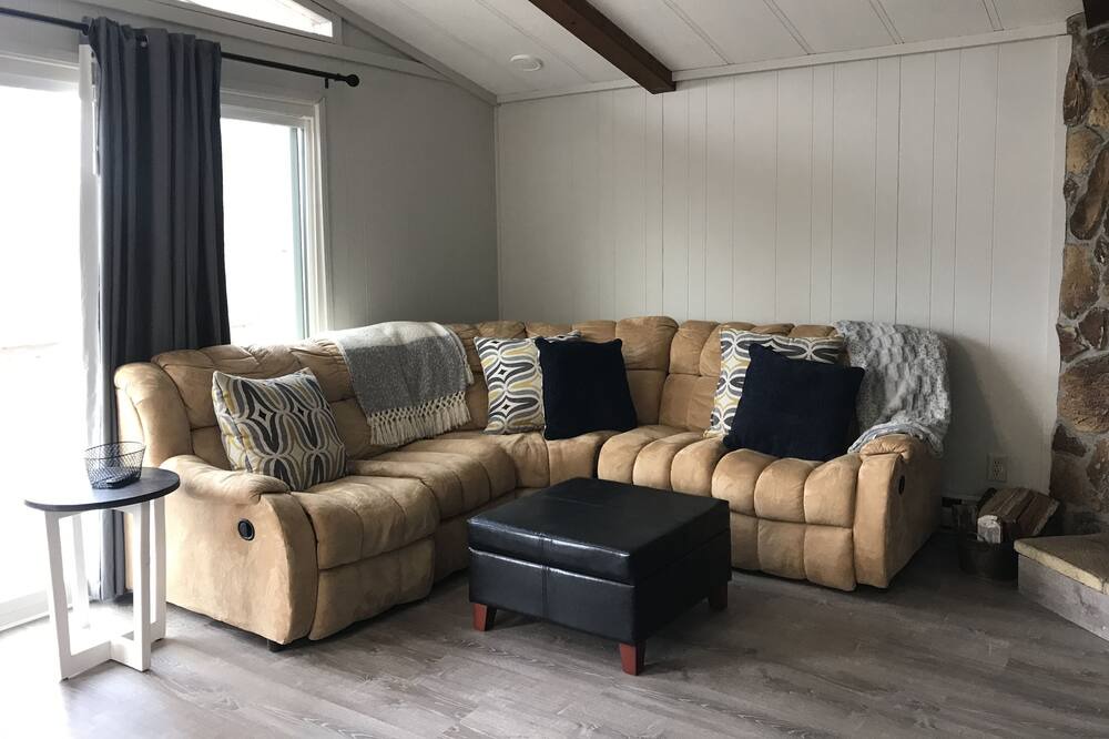 Photo of Livingroom in Lackawaxen