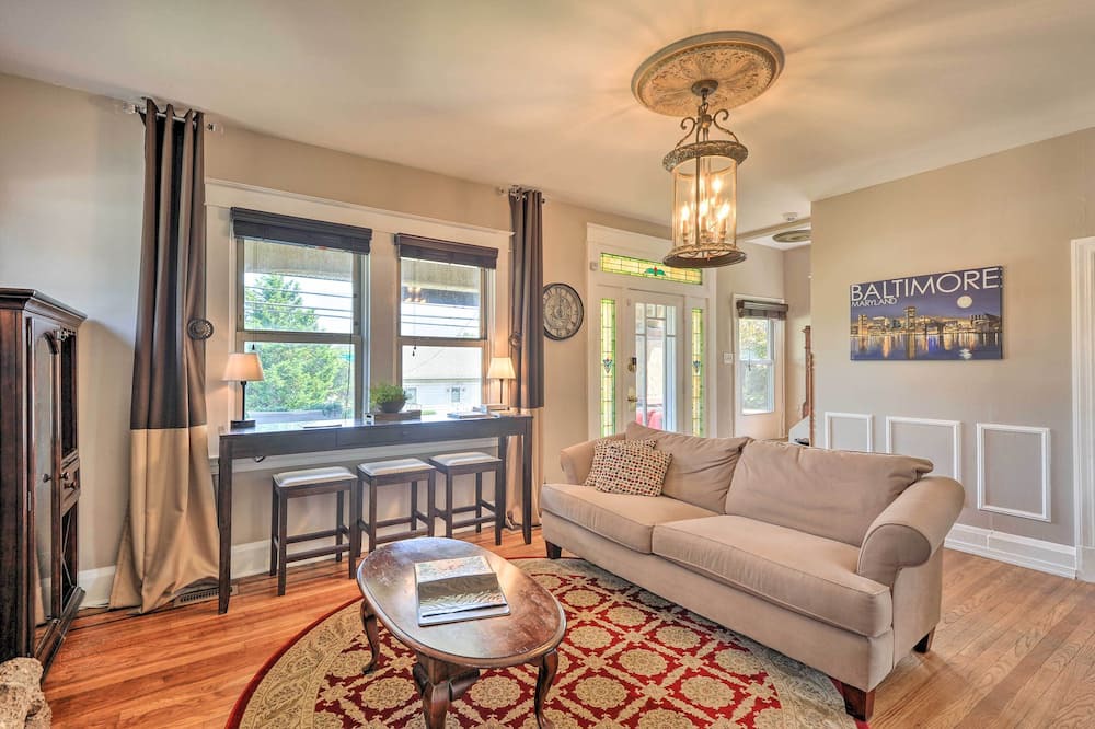Photo of Livingroom in Rossville