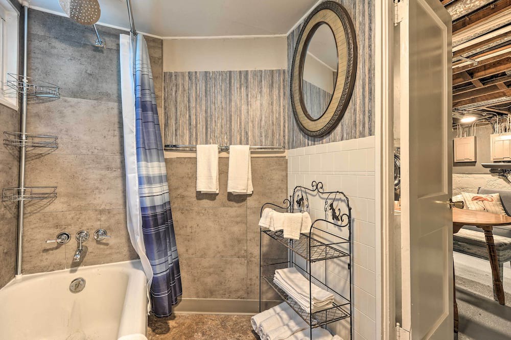 Photo of Bathroom in Rossville