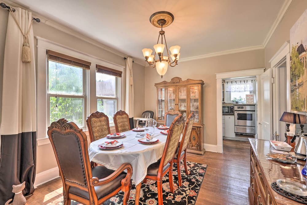 Photo of Livingroom in Rossville