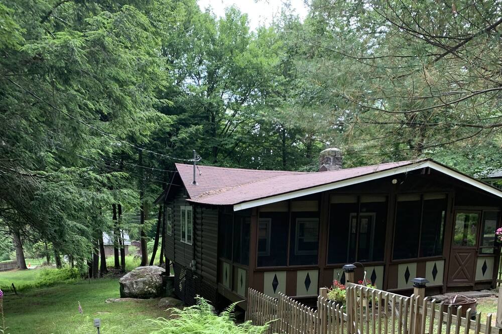 Photo of Outdoor in Smallwood