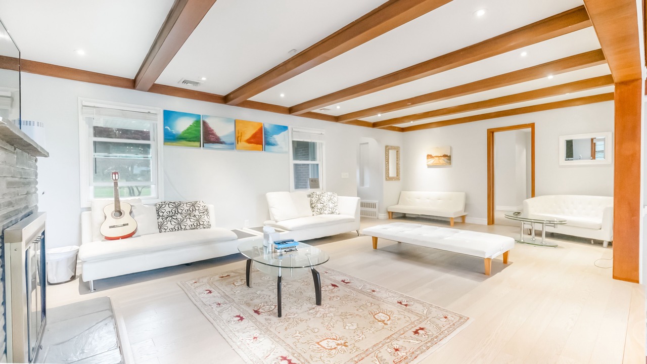 Photo of Livingroom in Paramus