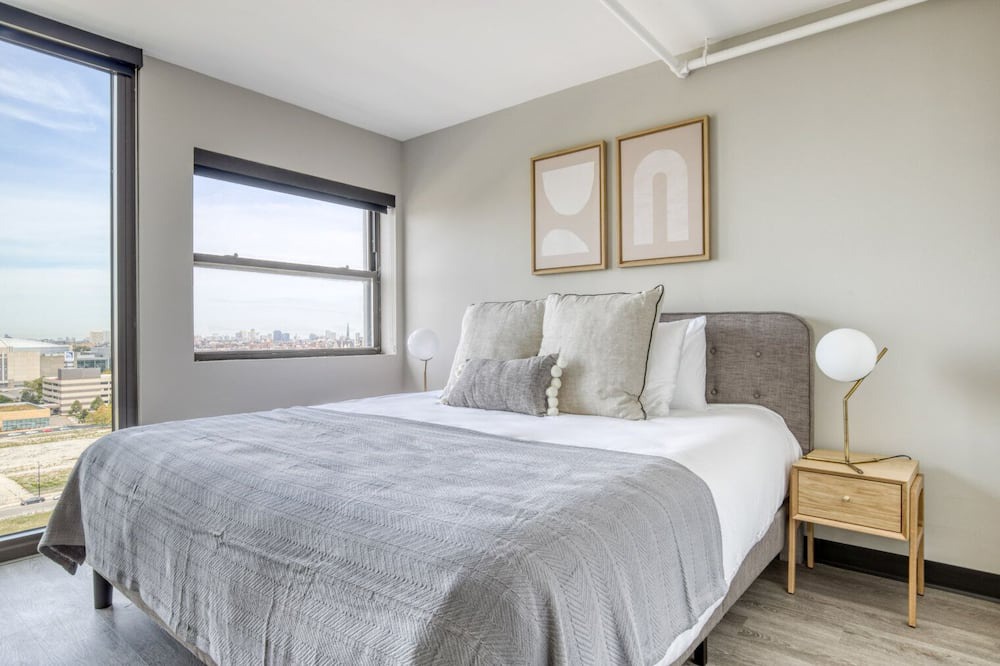 Photo of Bedroom in Illinois Medical District