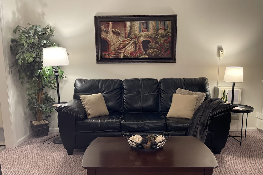 Photo of Livingroom in Claysburg