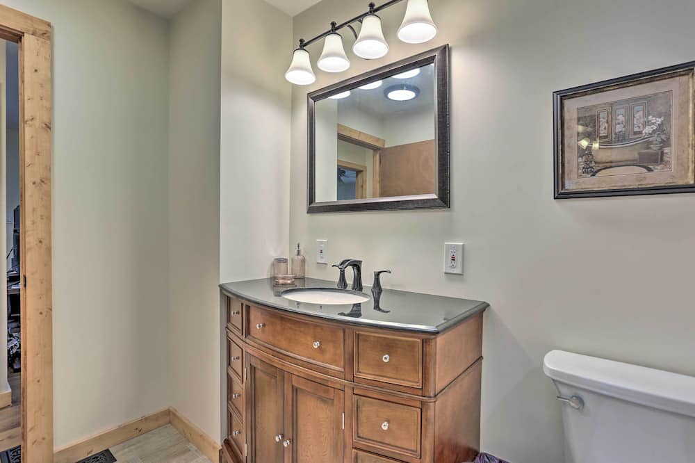 Photo of Bathroom in Fishs Eddy