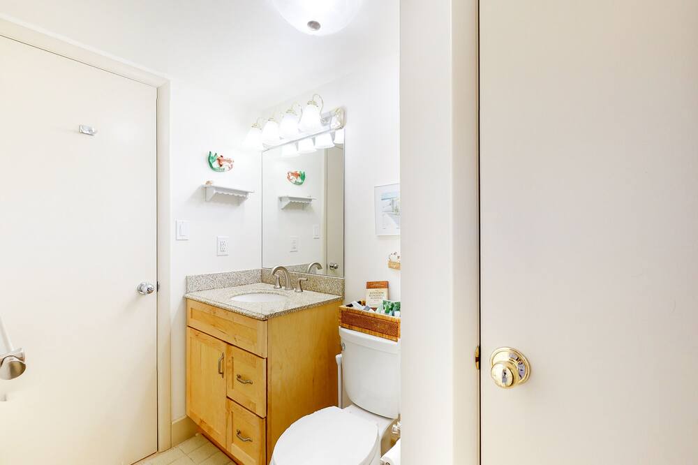 Photo of Bathroom in Fenwick Island