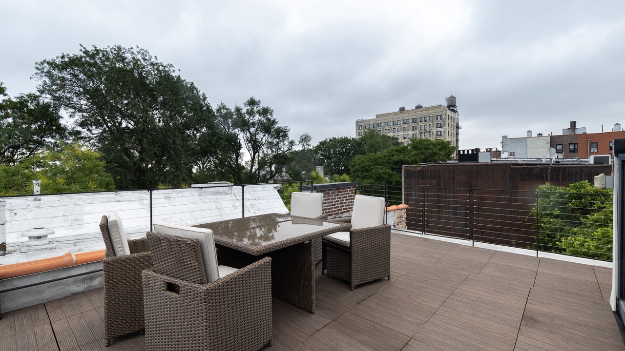 Photo of Outdoor in Fort Lee