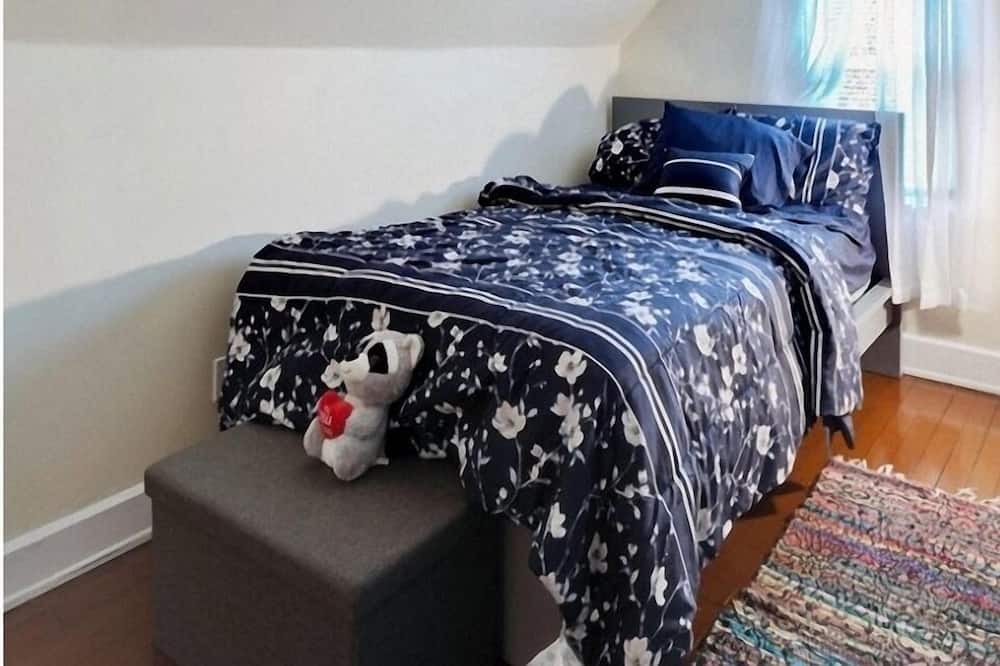 Photo of Bedroom in CUF