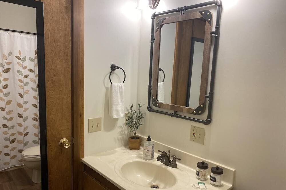 Photo of Bathroom in Logan