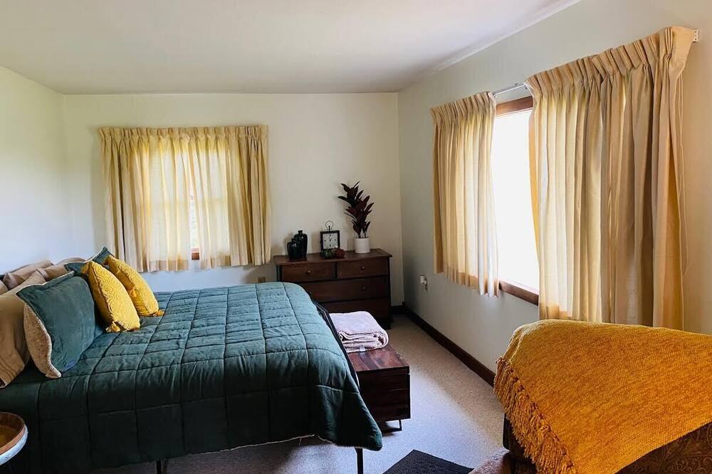 Photo of Bedroom in Logan