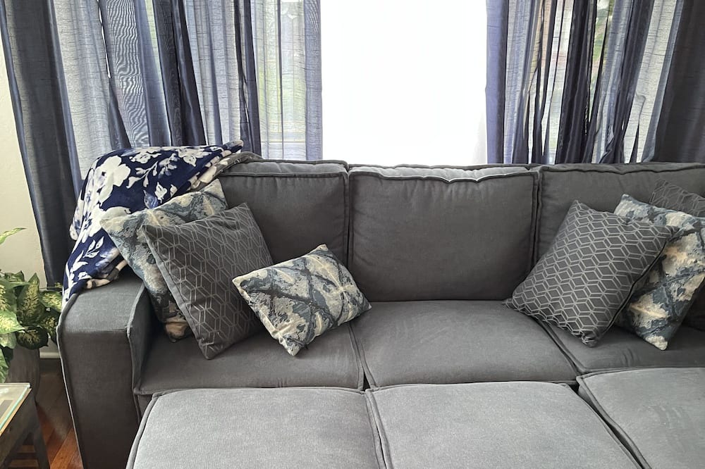 Photo of Livingroom in South Hills