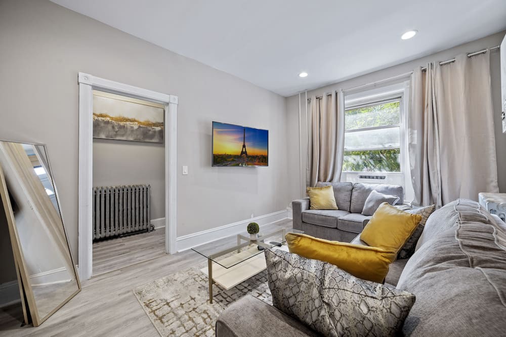 Photo of Livingroom in Trenton