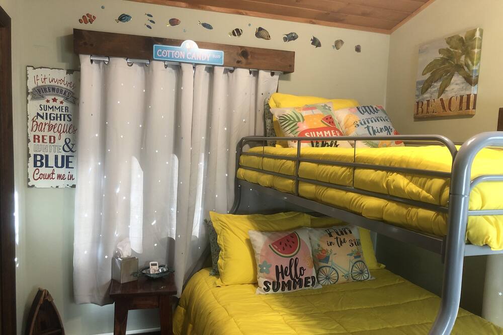 Photo of Bedroom in Lake Ariel
