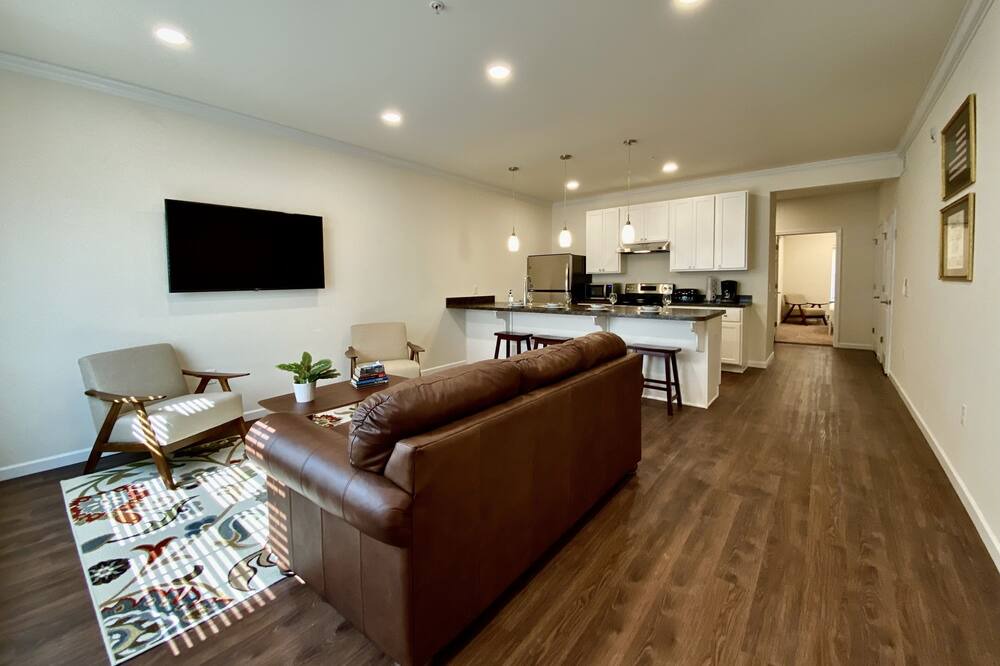 Photo of Livingroom in East York