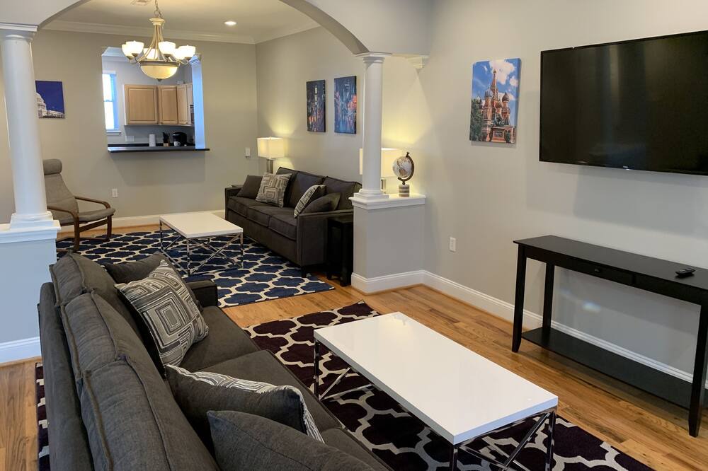 Photo of Livingroom in Petworth