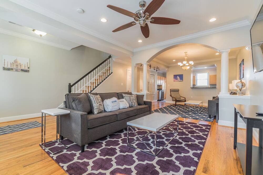 Photo of Livingroom in Petworth