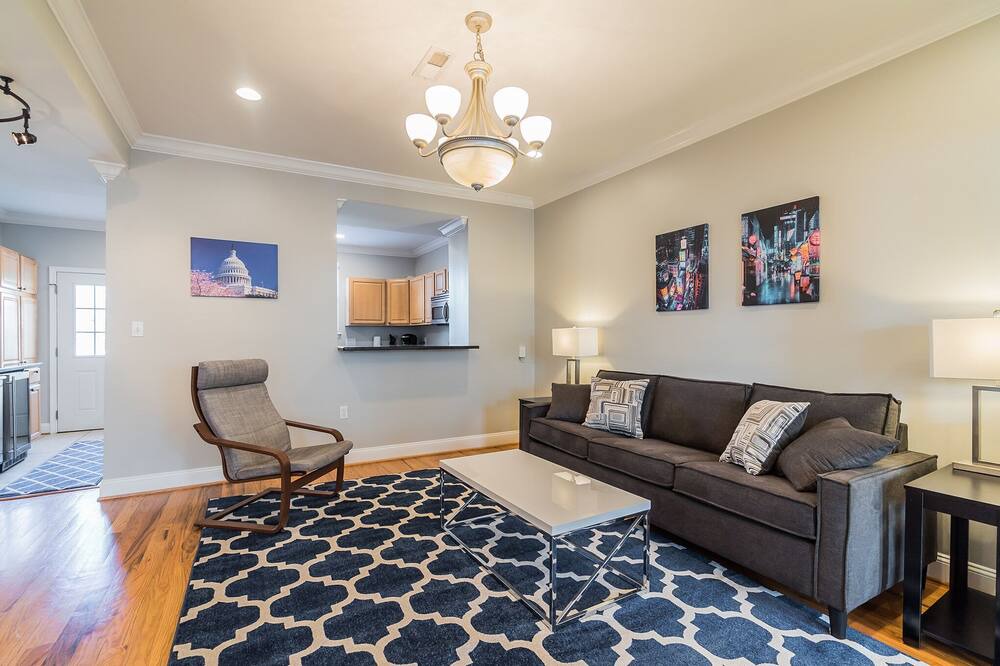 Photo of Livingroom in Petworth