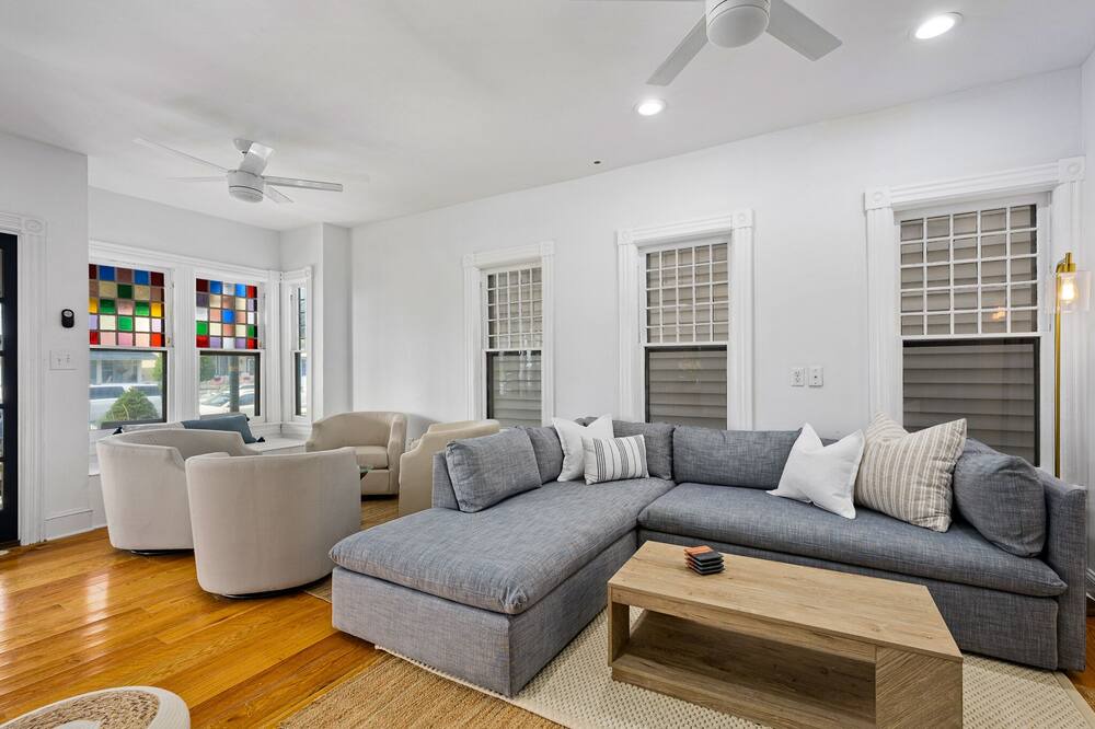 Photo of Livingroom in Ocean Grove