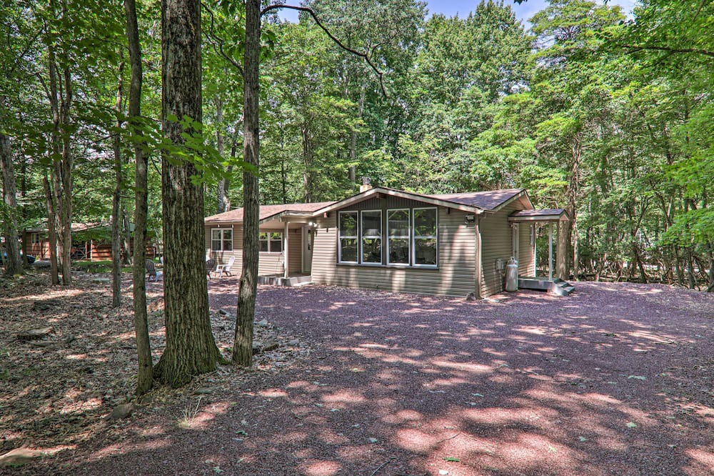 Photo of Outdoor in Lake Harmony Estates