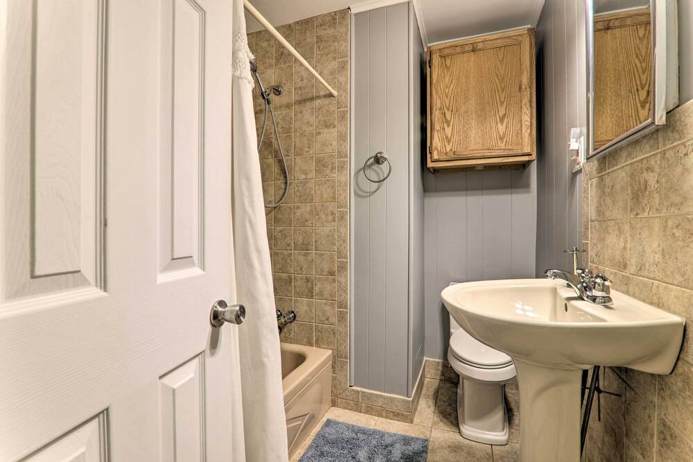 Photo of Bathroom in Lake Harmony Estates