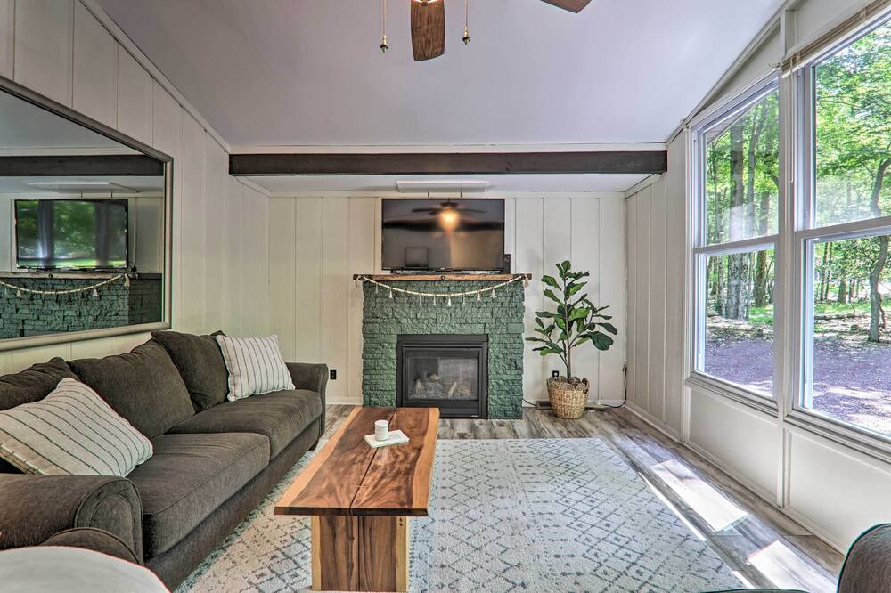 Photo of Outdoor in Lake Harmony Estates