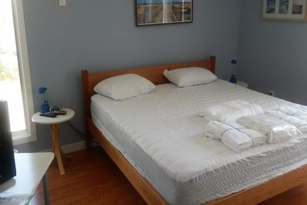 Photo of Bedroom in Loveladies