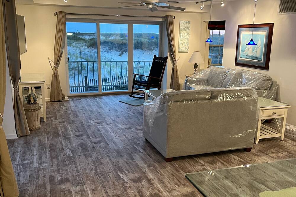 Photo of Livingroom in South Seaside Park