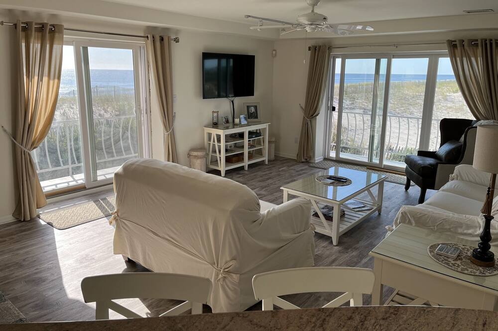 Photo of Livingroom in South Seaside Park