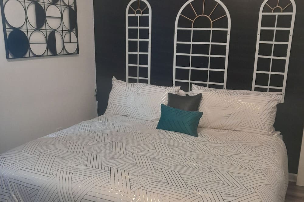 Photo of Bedroom in Olney-Oak Lane